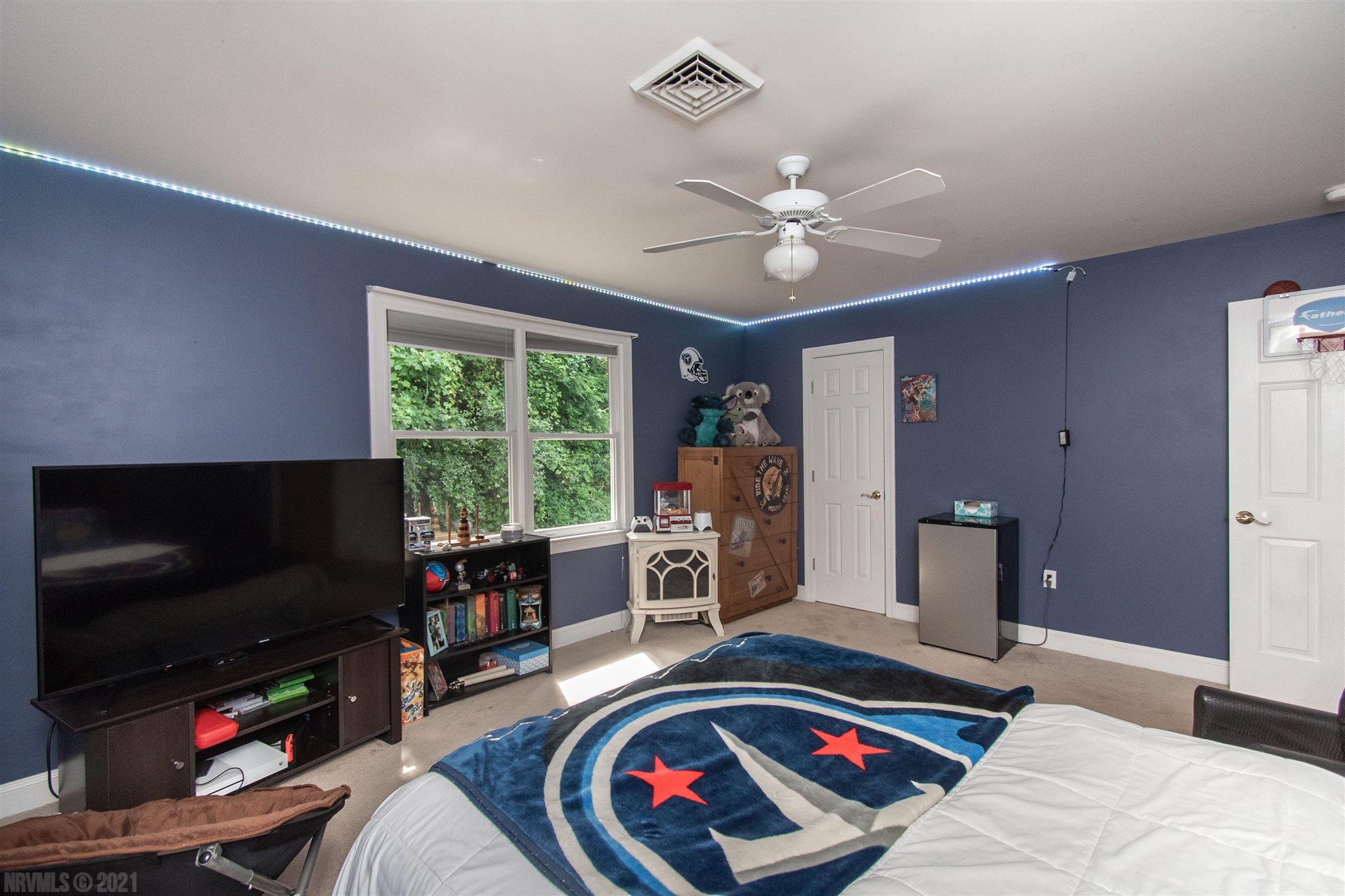 7425 River Bluff Road Radford, VA 24141 - Photo 35 of 51 Gallery Image 35