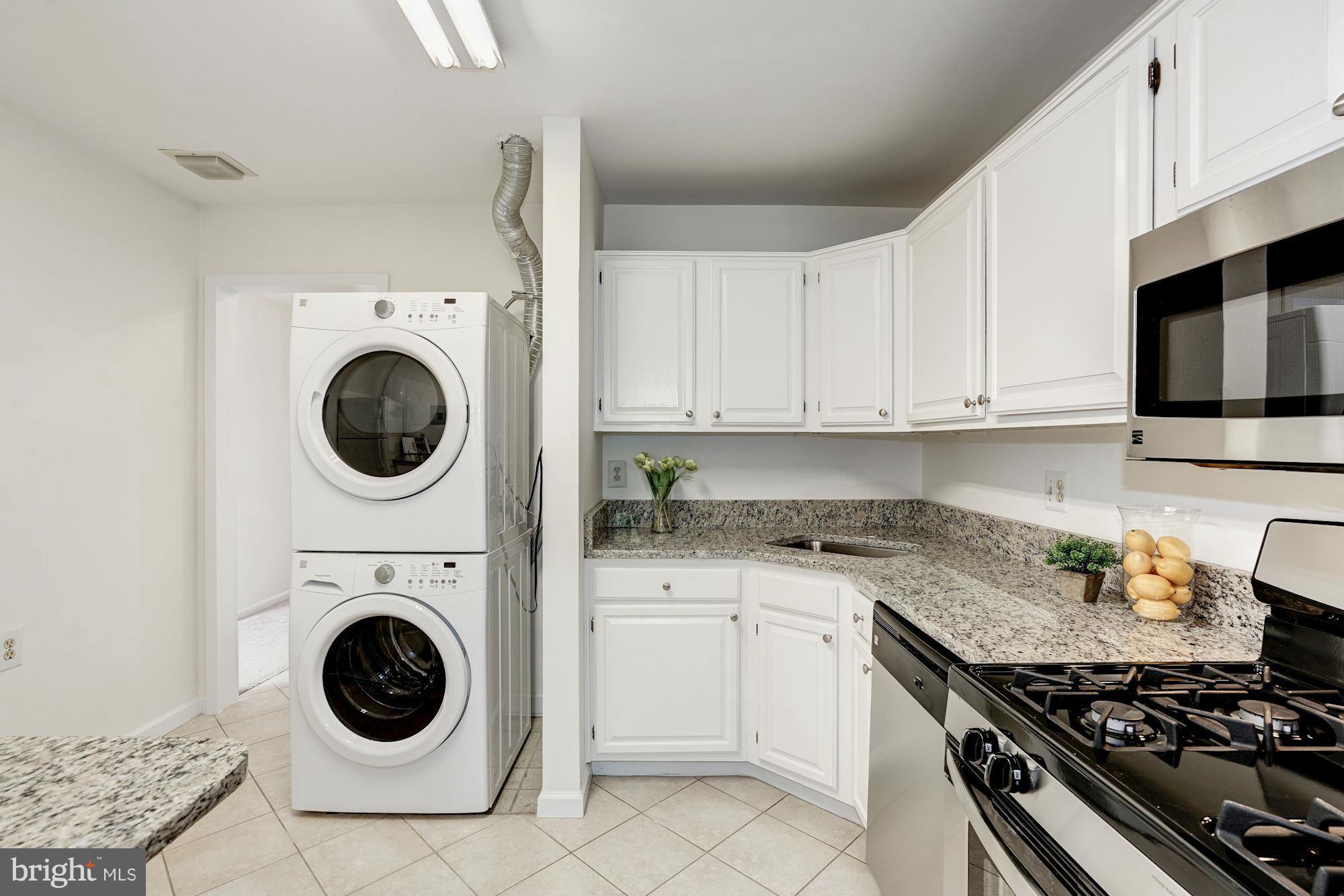 1429 Northgate Square, Unit 32B Reston, VA 20190 - Photo 4 of 29 Kitchen