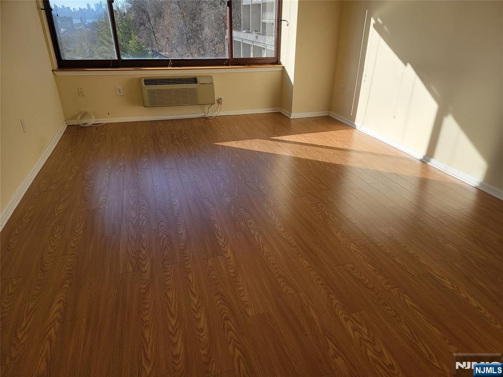 100 Old Palisade Road, Unit 702 Fort Lee, NJ 07024 - Photo 30 of 37