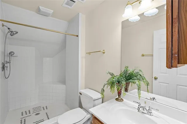 $1,400 | 4640 Chestatee Pointe Road, Gainesville, GA 30506