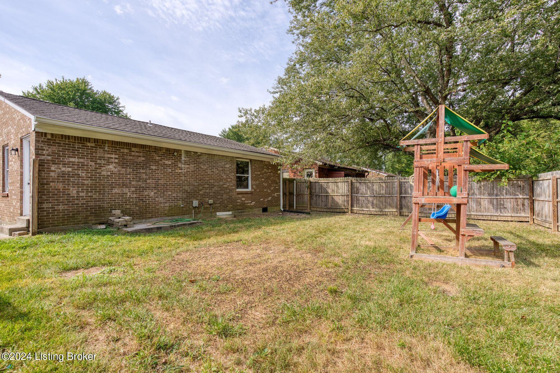 4627 Frel Road Louisville, KY 40272 - Photo 22 of 29 photo_online_022