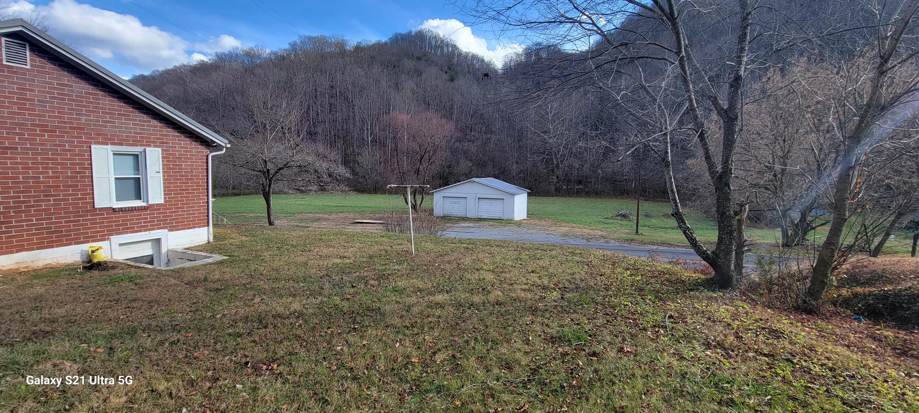 1568 Fairview Road Duffield, VA 24244 - Photo 4 of 27 20231203_143454