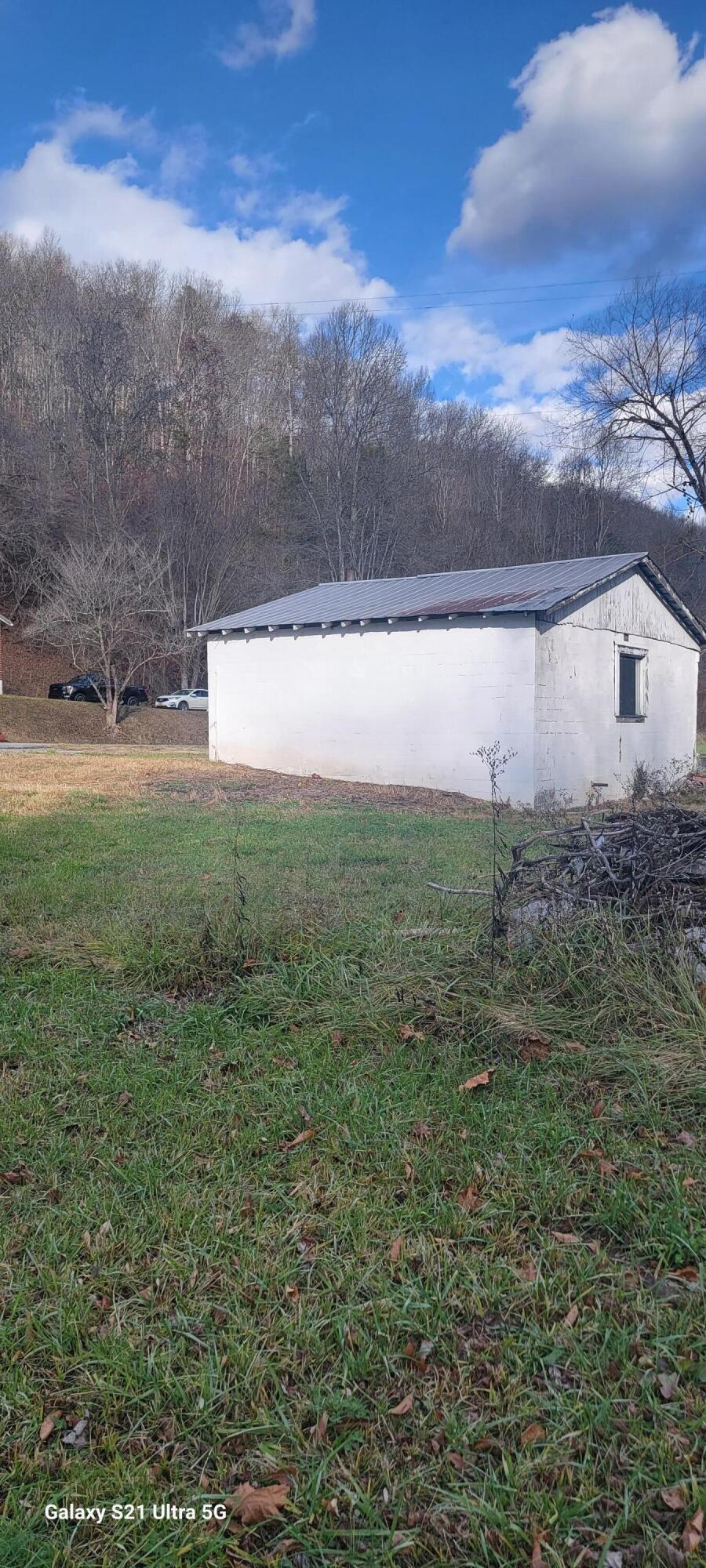 1568 Fairview Road Duffield, VA 24244 - Photo 7 of 27 20231203_142221