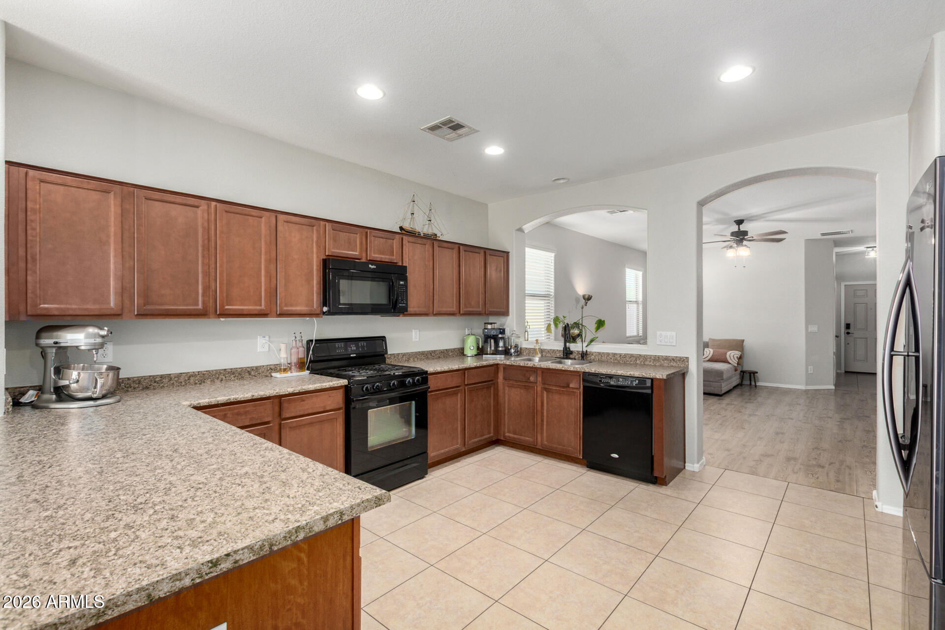 18864 North Lariat Road Maricopa, AZ 85138 - Photo 6 of 24 12 Lariat