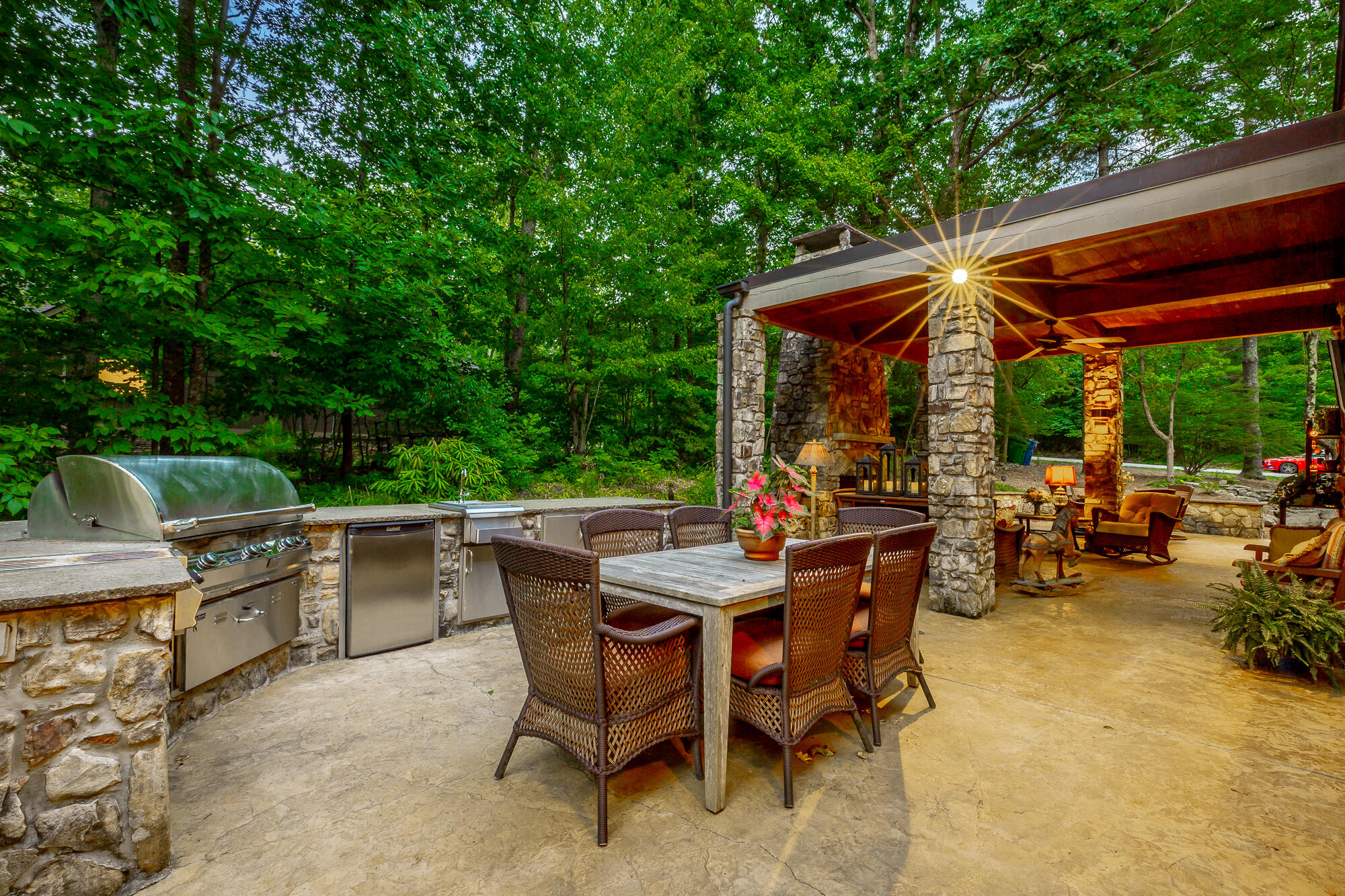 5105 Chestnut Avenue Signal Mountain, TN 37377 - Photo 5 of 50 5105 Chestnut Avenue TWILIGHT HD-16