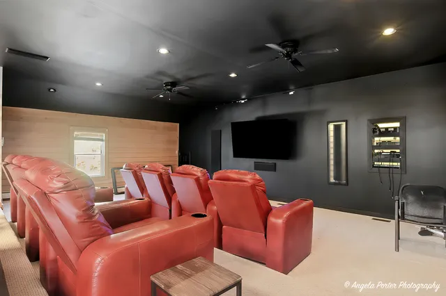 $675,000 | 235 East Grand Avenue, Fox Lake, IL 60020