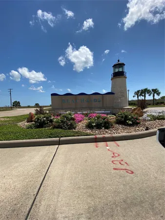 a view of a terrace with sky view
