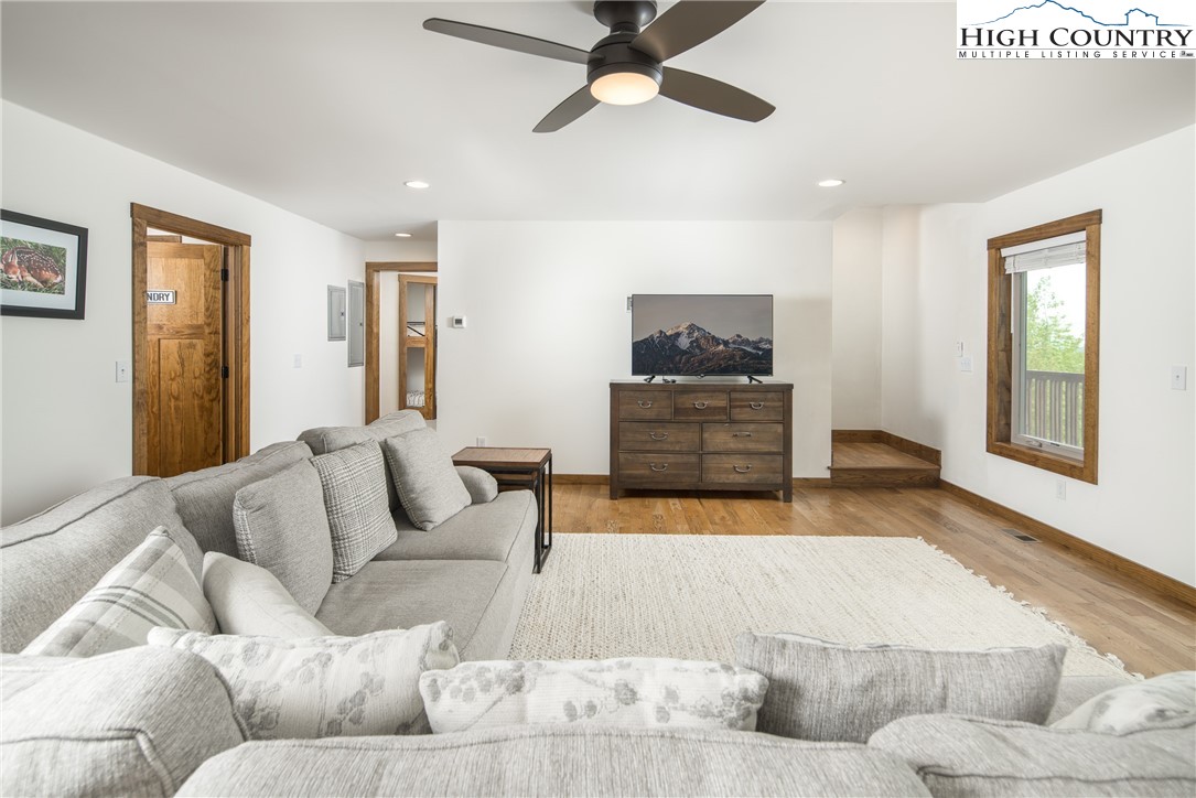 555 Golden Ridge Road Blowing Rock, NC 28605 - Photo 13 of 26 Gallery Image 13