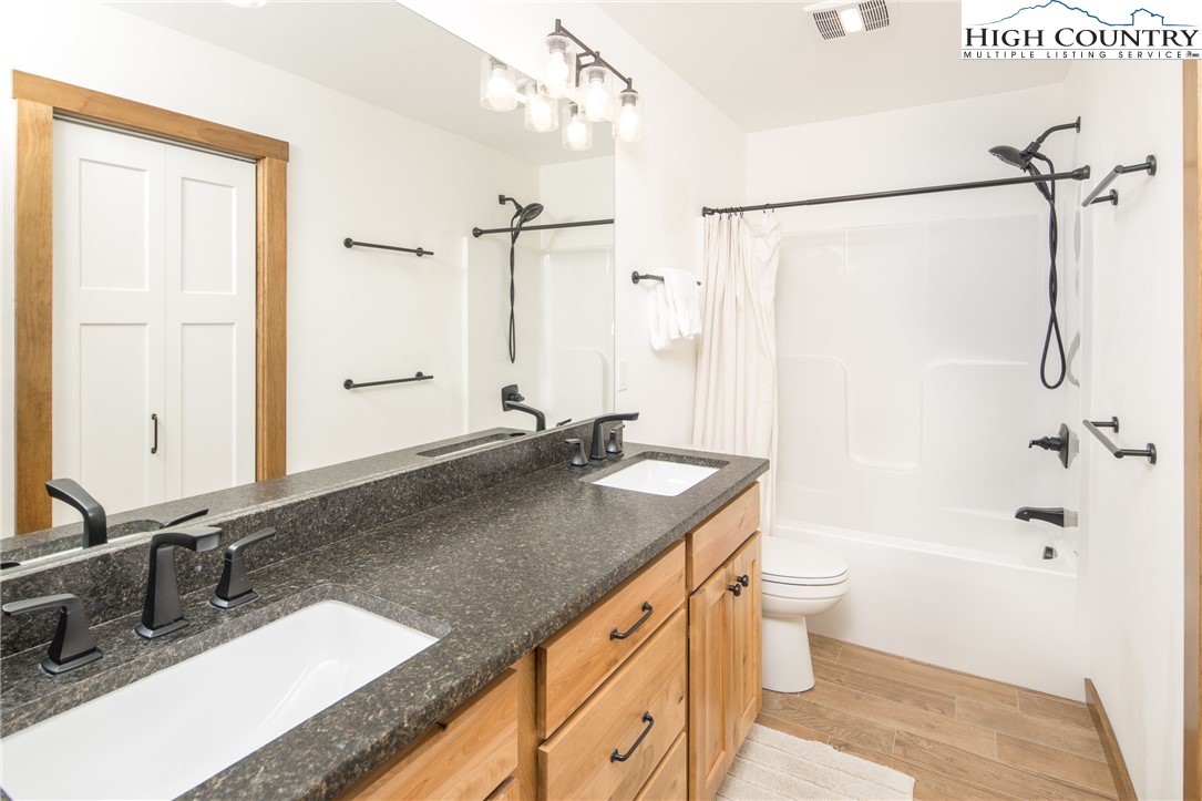 555 Golden Ridge Road Blowing Rock, NC 28605 - Photo 16 of 26 Gallery Image 16