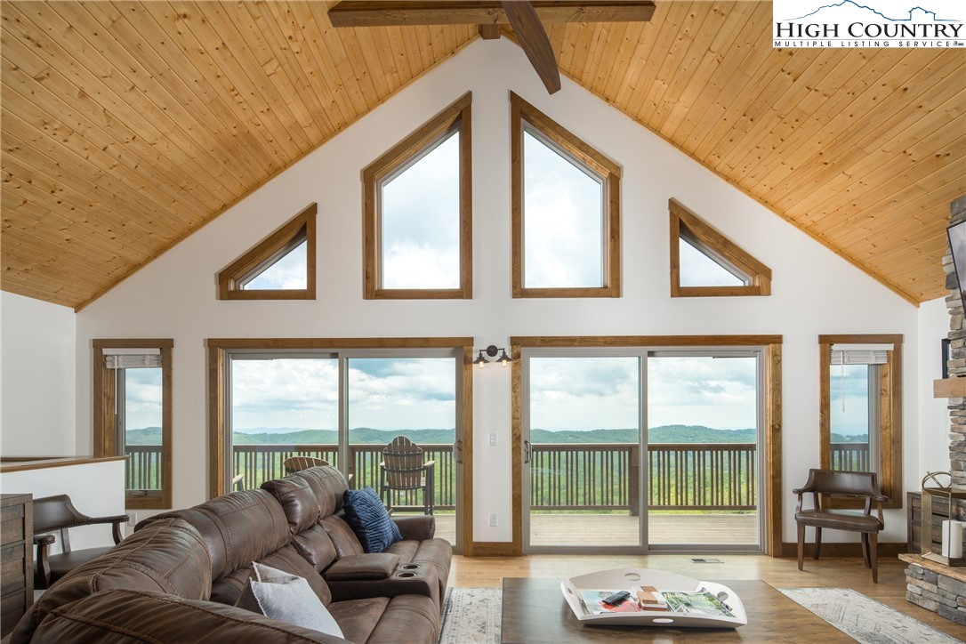555 Golden Ridge Road Blowing Rock, NC 28605 - Photo 4 of 26 Gallery Image 4