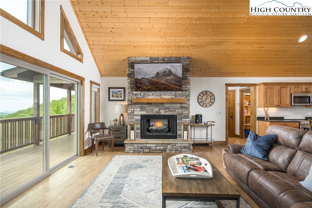 555 Golden Ridge Road Blowing Rock, NC 28605 - Photo 6 of 26 Gallery Image 6