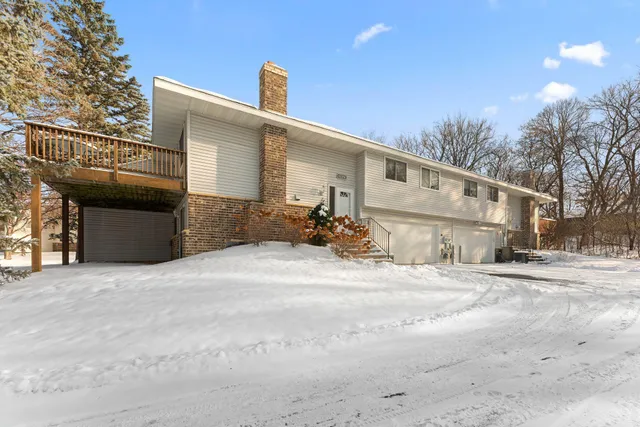 $270,000 | 12318 Oak Leaf Court, Burnsville, MN 55337