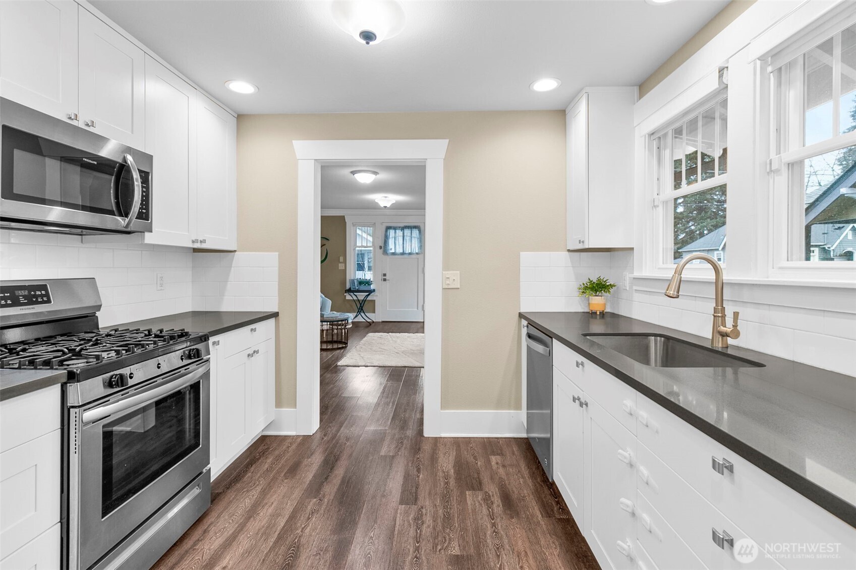 1203 North 2nd Street Renton, WA 98057 - Photo 5 of 12