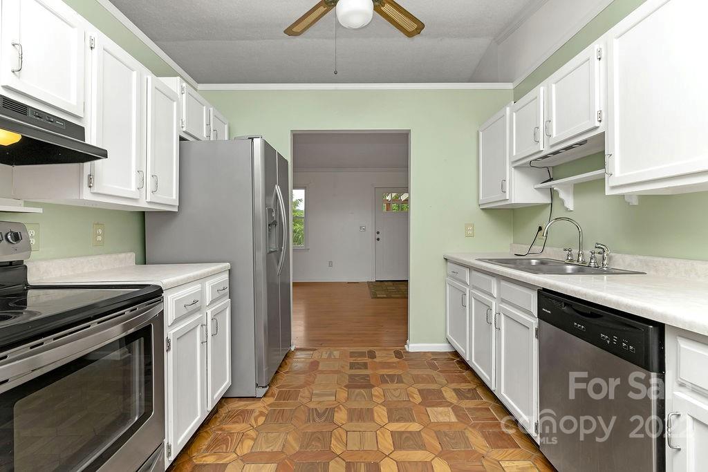 168 Old County Home Road Brevard, NC 28712 - Photo 15 of 24 Gallery Image 15