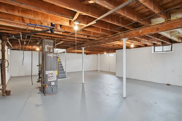 $299,900 | 354 Greenaway Drive, Springfield, MA 01109