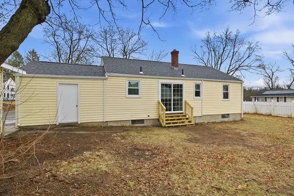 $299,900 | 354 Greenaway Drive, Springfield, MA 01109