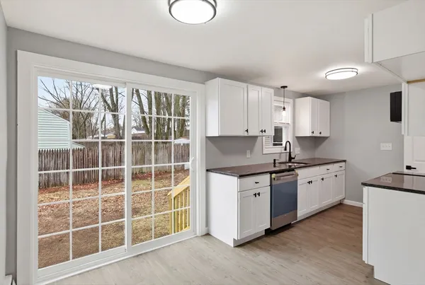 $299,900 | 354 Greenaway Drive, Springfield, MA 01109