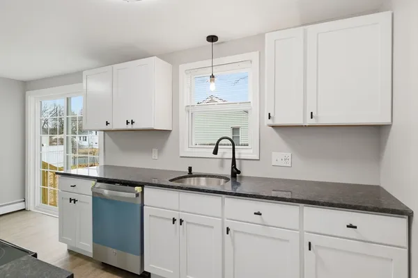 $299,900 | 354 Greenaway Drive, Springfield, MA 01109