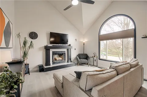 $355,000 | 7132 North Hickory Street, Kansas City, MO 64118