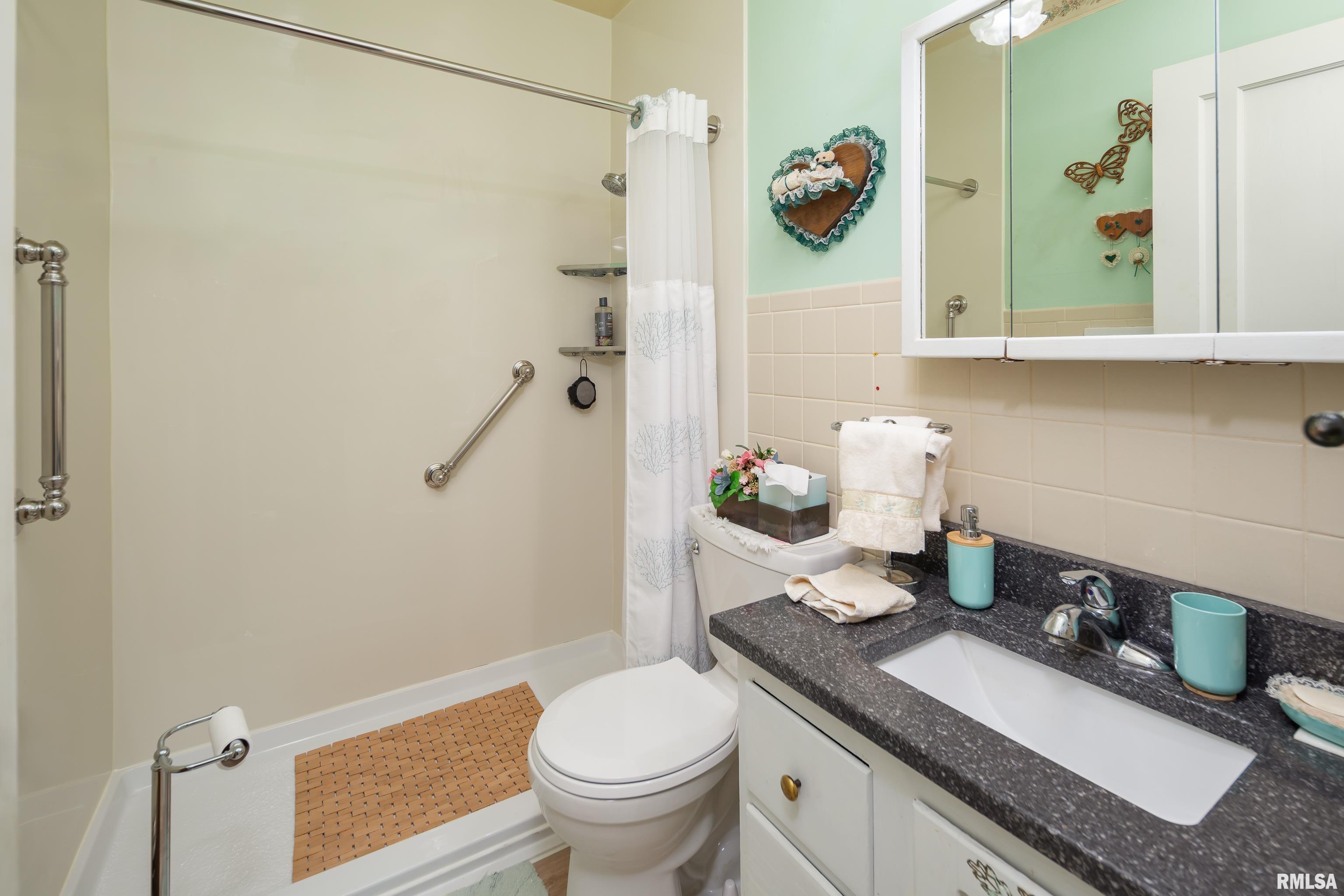 912 24th Street Moline, IL 61265 - Photo 7 of 8 Gallery Image 7