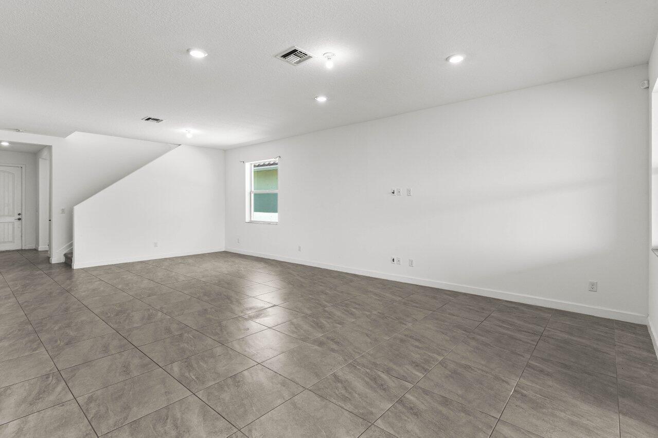 19659 Rugged Trunk Trail Loxahatchee, FL 33470 - Photo 8 of 52 011-19659RuggedTrunkTrail-FL-33470-SMALL