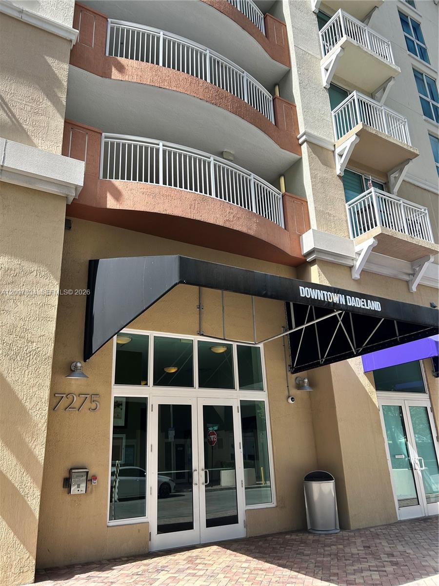 7275 Southwest 90th Street, Unit C612 Miami, FL 33156 - Photo 2 of 34