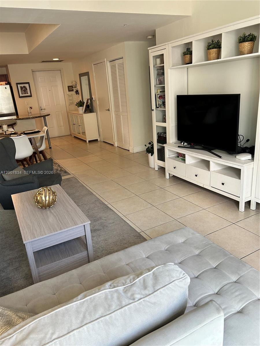 7275 Southwest 90th Street, Unit C612 Miami, FL 33156 - Photo 6 of 34
