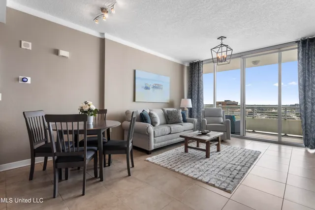 $2,695 | 2060 Beach Boulevard, Unit 707, Biloxi, MS 39531