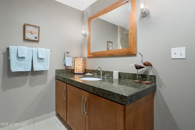 $2,695 | 2060 Beach Boulevard, Unit 707, Biloxi, MS 39531