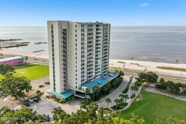 $2,695 | 2060 Beach Boulevard, Unit 707, Biloxi, MS 39531