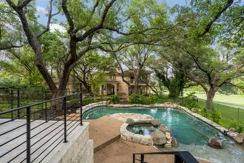 $1,950,000 | 12 Treehaven Lane, The Hills, TX 78738