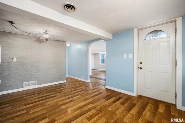 $89,900 | 1908 Commonwealth Avenue, Pekin, IL 61554