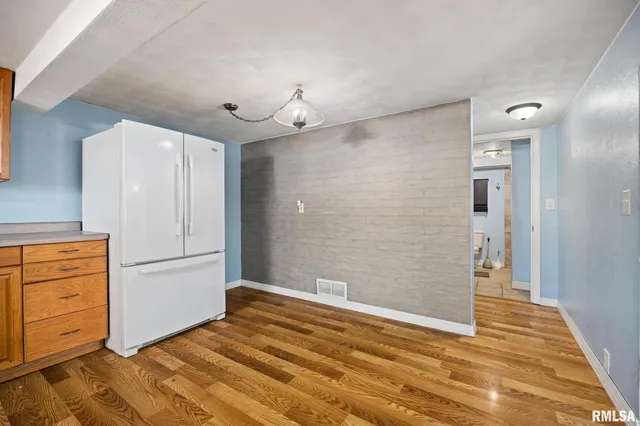 $89,900 | 1908 Commonwealth Avenue, Pekin, IL 61554