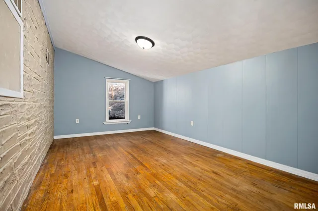 $89,900 | 1908 Commonwealth Avenue, Pekin, IL 61554