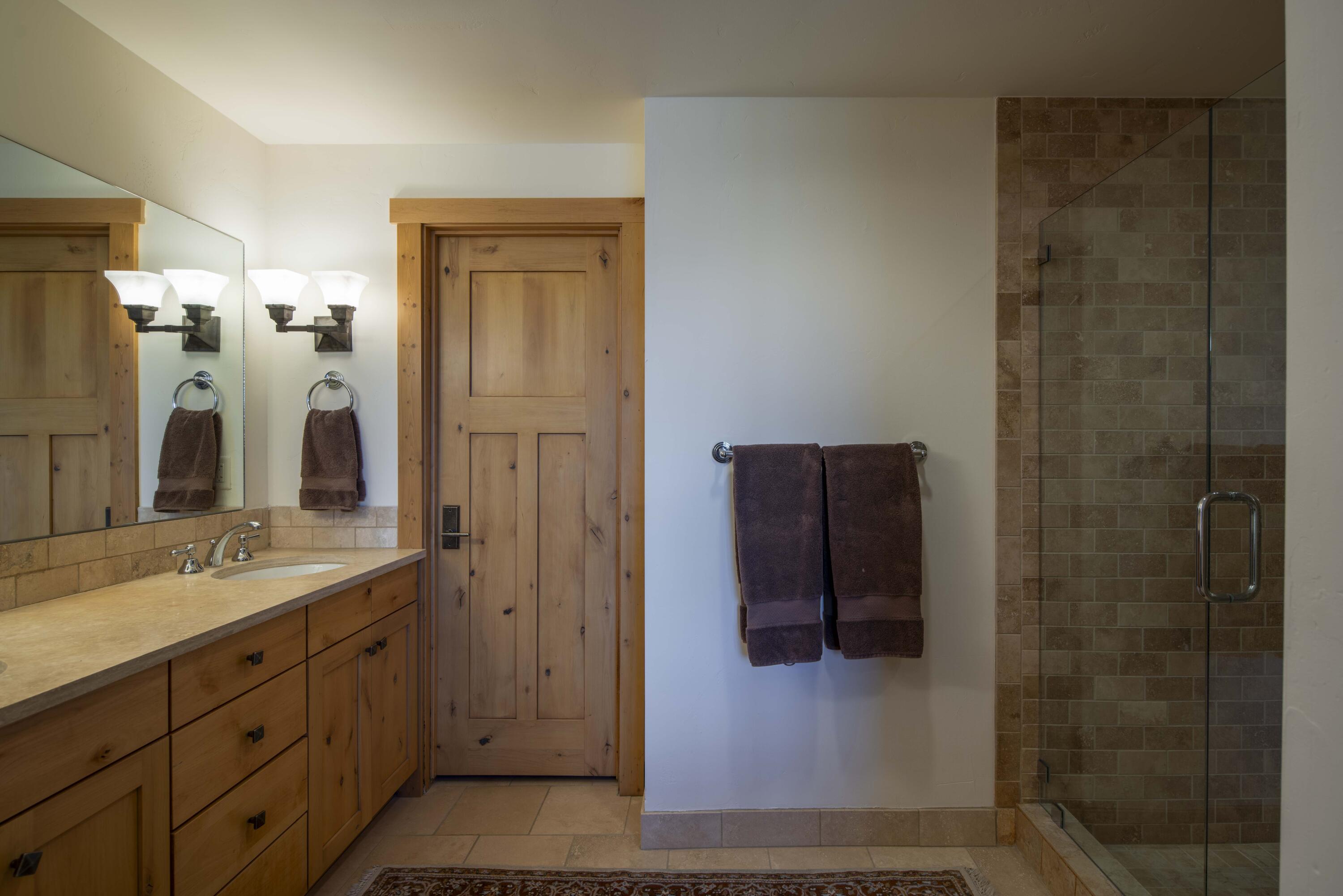 109 Angani Way, Unit 15 Sun Valley, ID 83353 - Photo 16 of 43 Second Level En Suite