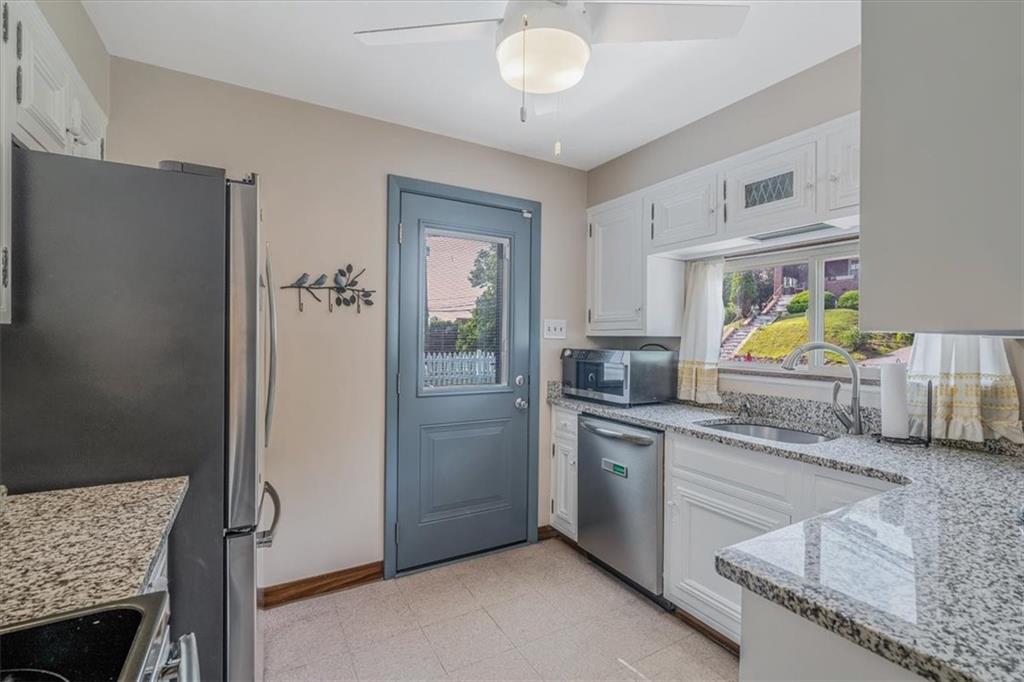 6516 Landview Road Pittsburgh, PA 15217 - Photo 17 of 39 Gallery Image 17