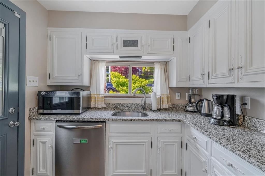 6516 Landview Road Pittsburgh, PA 15217 - Photo 19 of 39 Gallery Image 19