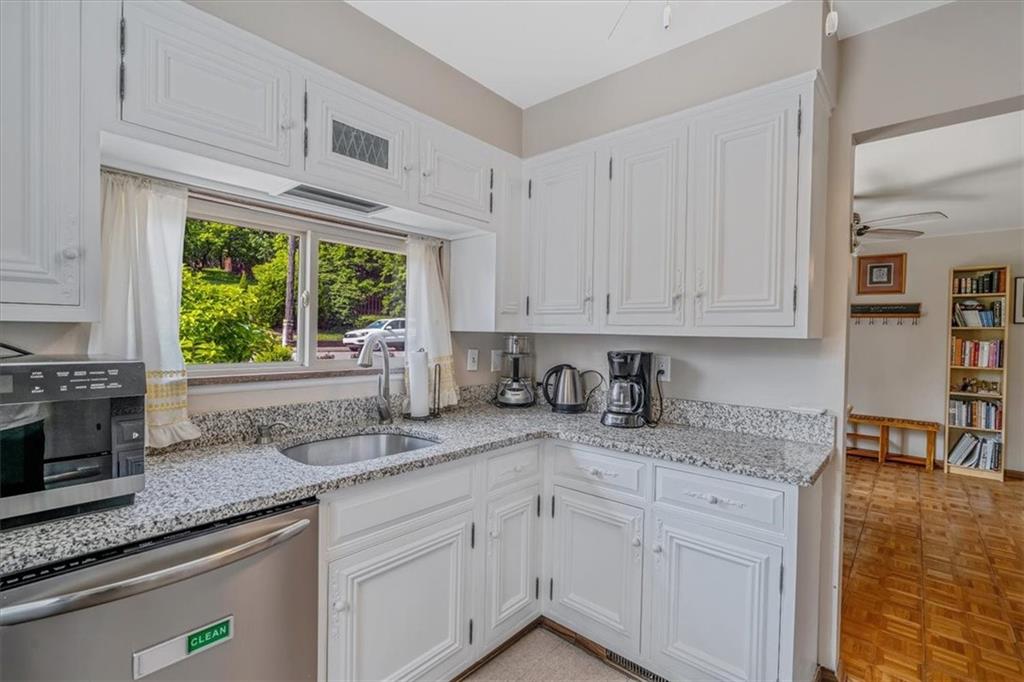 6516 Landview Road Pittsburgh, PA 15217 - Photo 20 of 39 Gallery Image 20