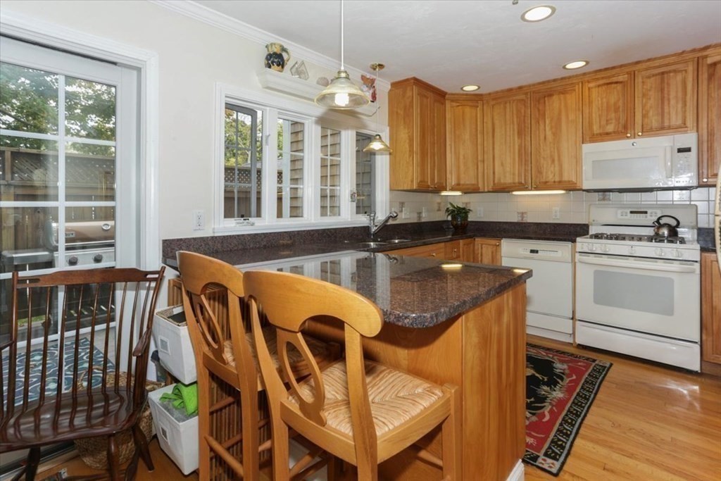 20 Leonard Street, Unit 1 Gloucester, MA 01930 - Photo 13 of 30