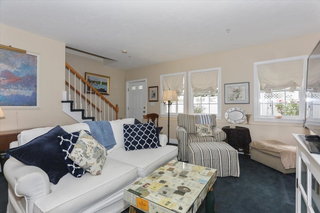 20 Leonard Street, Unit 1 Gloucester, MA 01930 - Photo 2 of 30