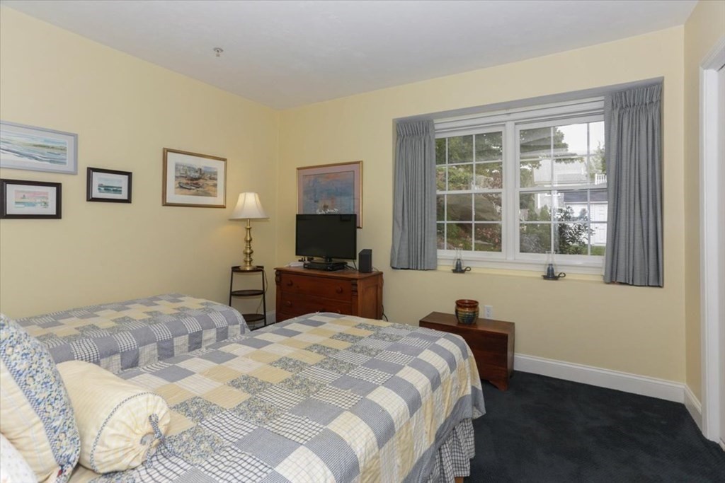 20 Leonard Street, Unit 1 Gloucester, MA 01930 - Photo 10 of 30