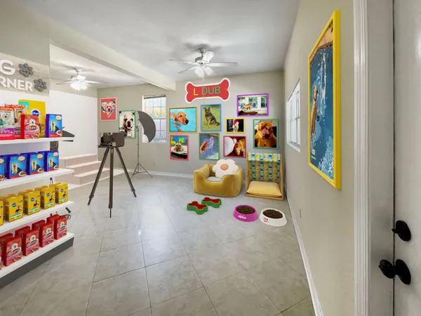 $2,200 | 215 South Federal Highway, Unit 2 REAR, Lake Worth Beach, FL 33460