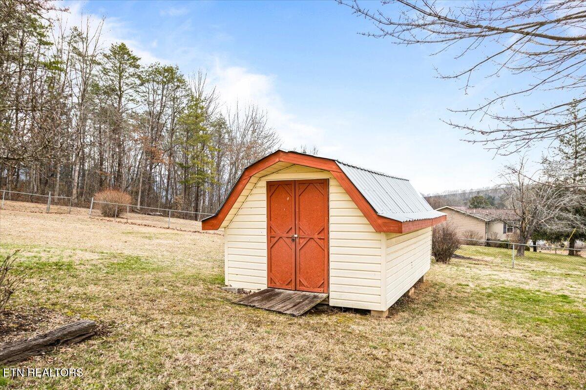 318 Springfield Drive La Follette, TN 37766 - Photo 12 of 46 08-318 Springfield Dr