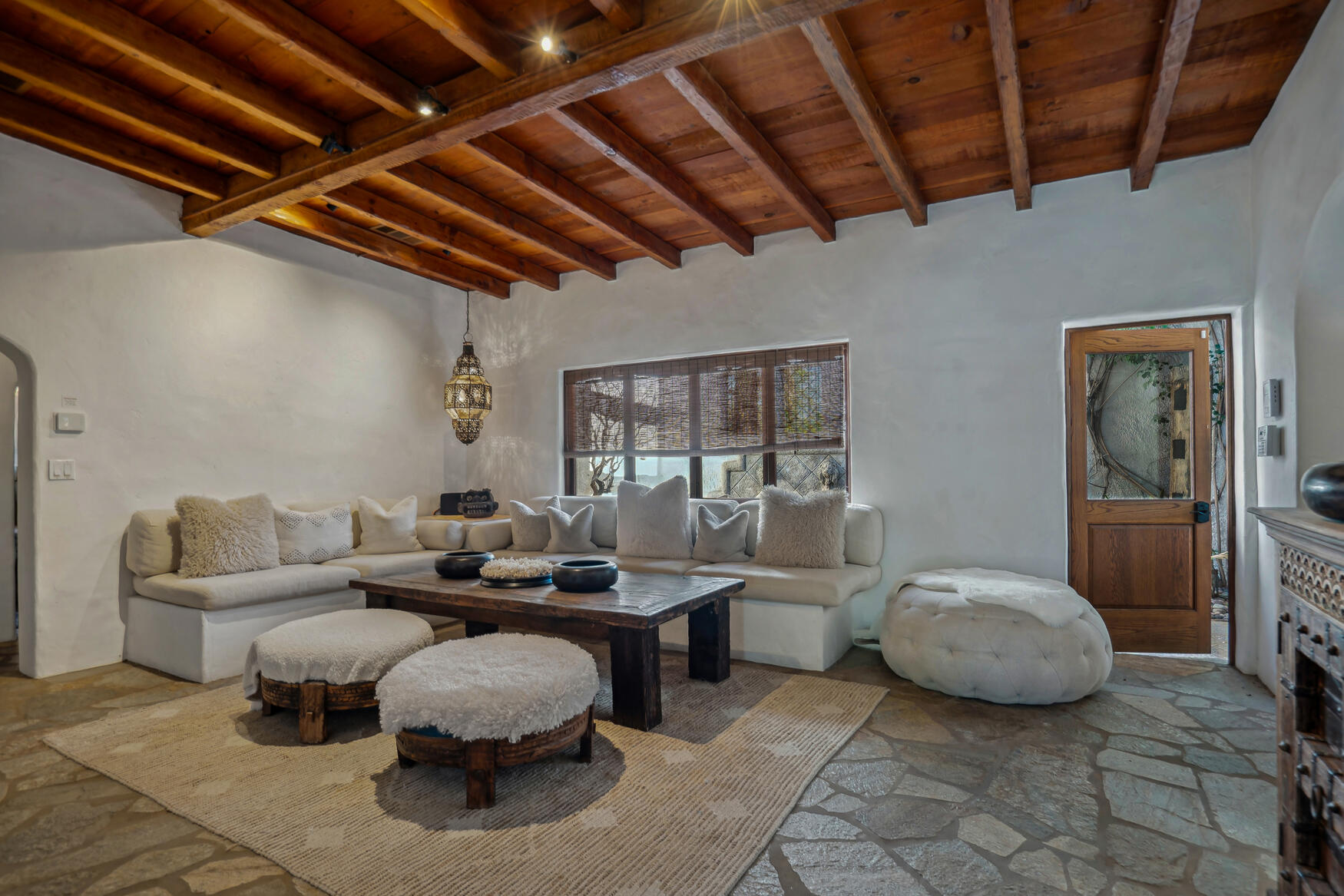 71607 Sahara Road Rancho Mirage, CA 92270 - Photo 16 of 63 a living room with furniture and a ceiling fan