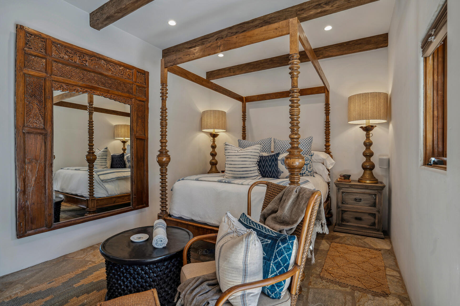 71607 Sahara Road Rancho Mirage, CA 92270 - Photo 27 of 63 a living room with furniture and a window
