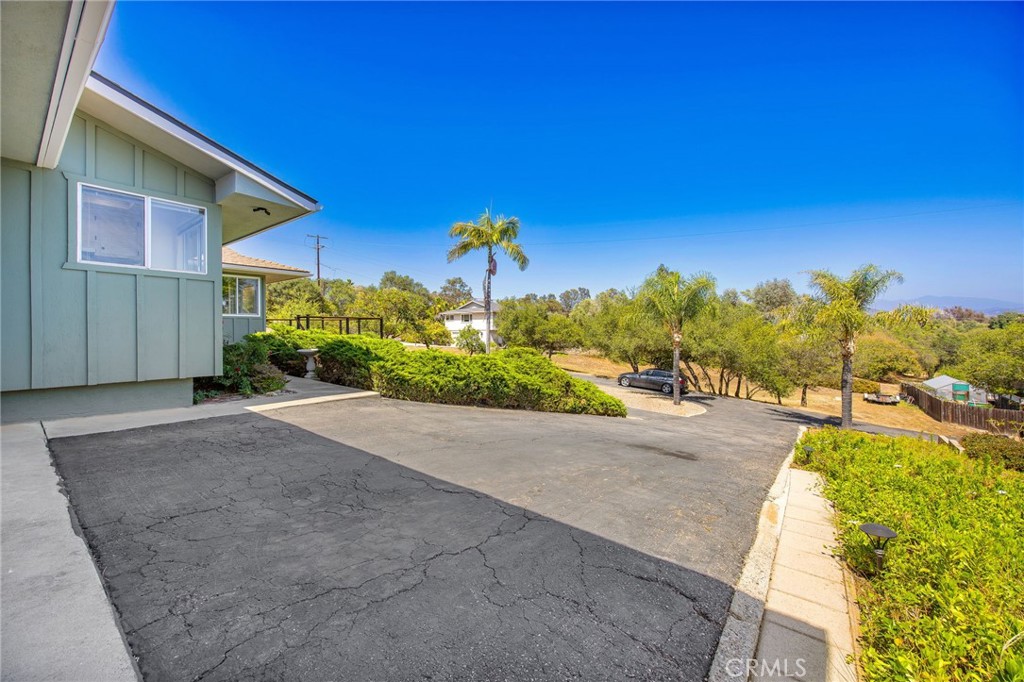 1776 St Peters Drive Fallbrook, CA 92028 - Photo 45 of 55