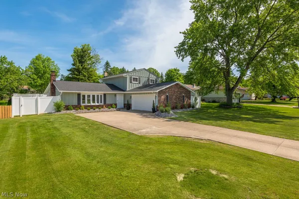 $360,000 | 3693 Bramblewood Drive, Brunswick, OH 44212