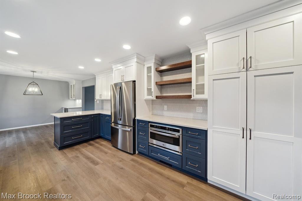4488 Beach Road Troy, MI 48098 - Photo 10 of 47