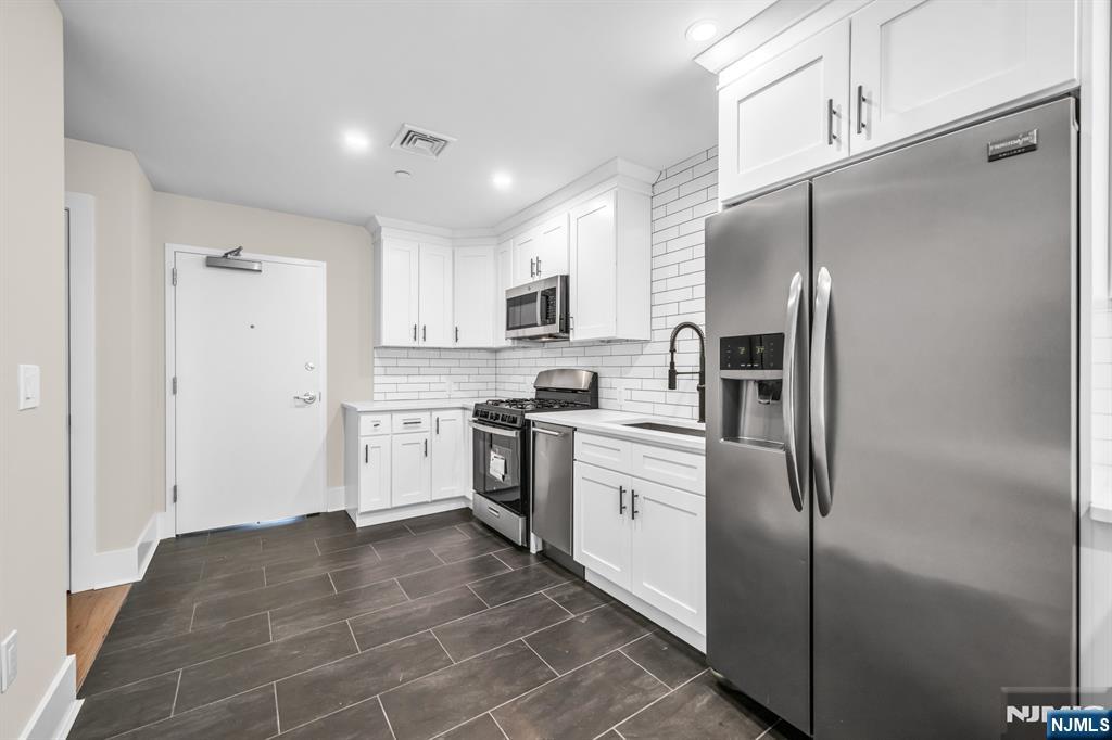 162 Closter Dock Road, Unit A Closter, NJ 07624 - Photo 9 of 37