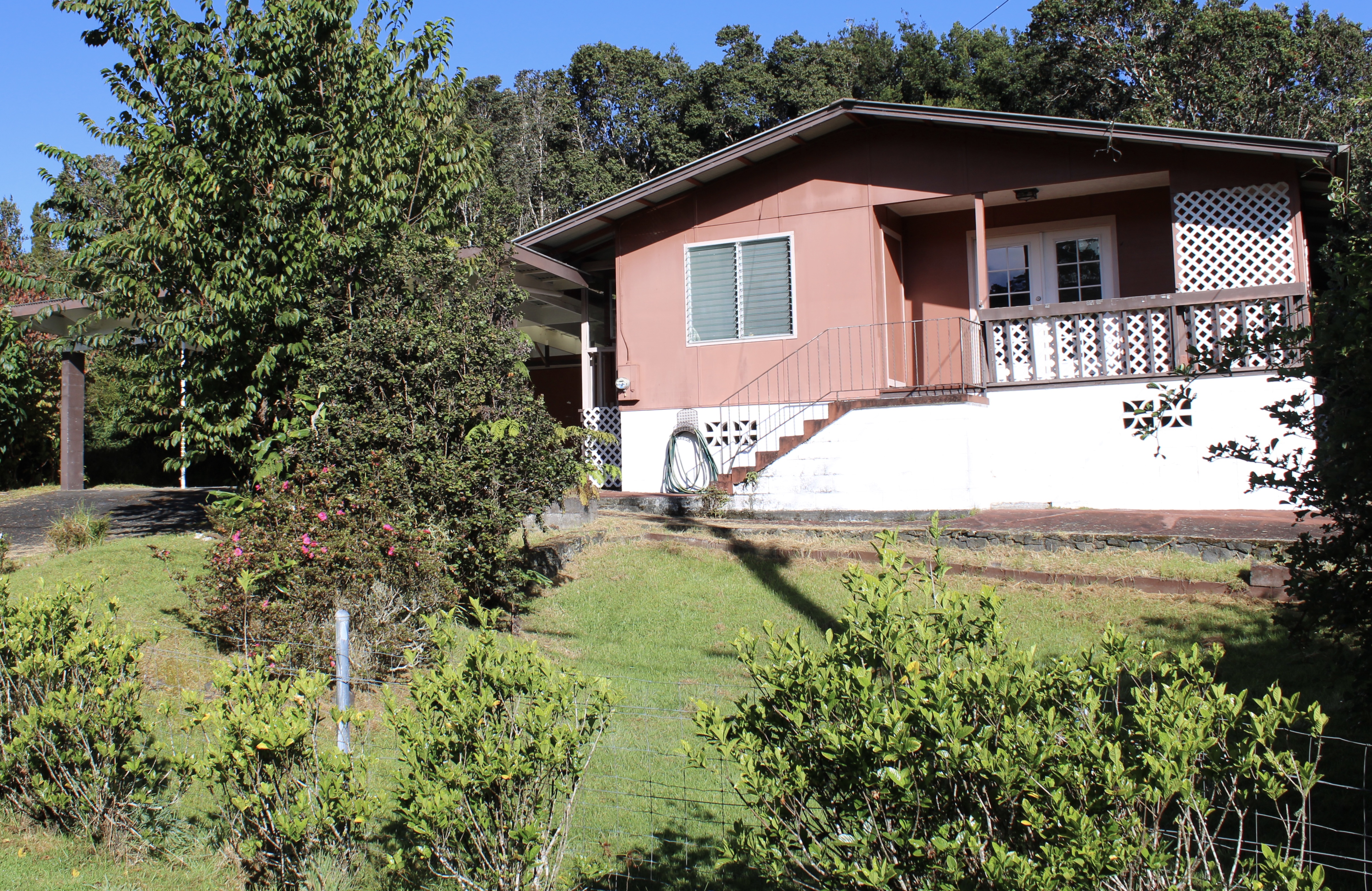 19-3940 Hoonanea Street Volcano, HI 96785 - Photo 2 of 16